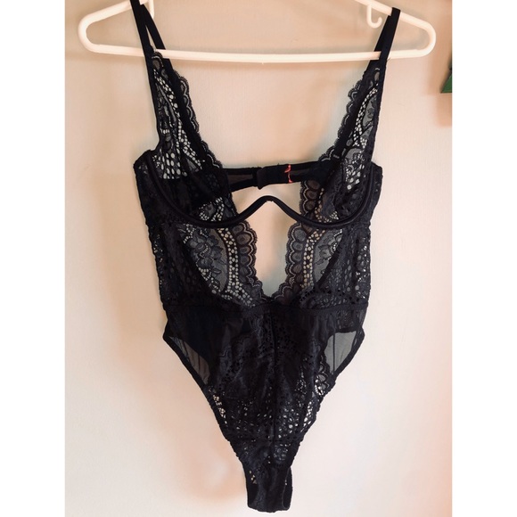 Deep Plunge Sexy Lace Bodysuit - Picture 1 of 5